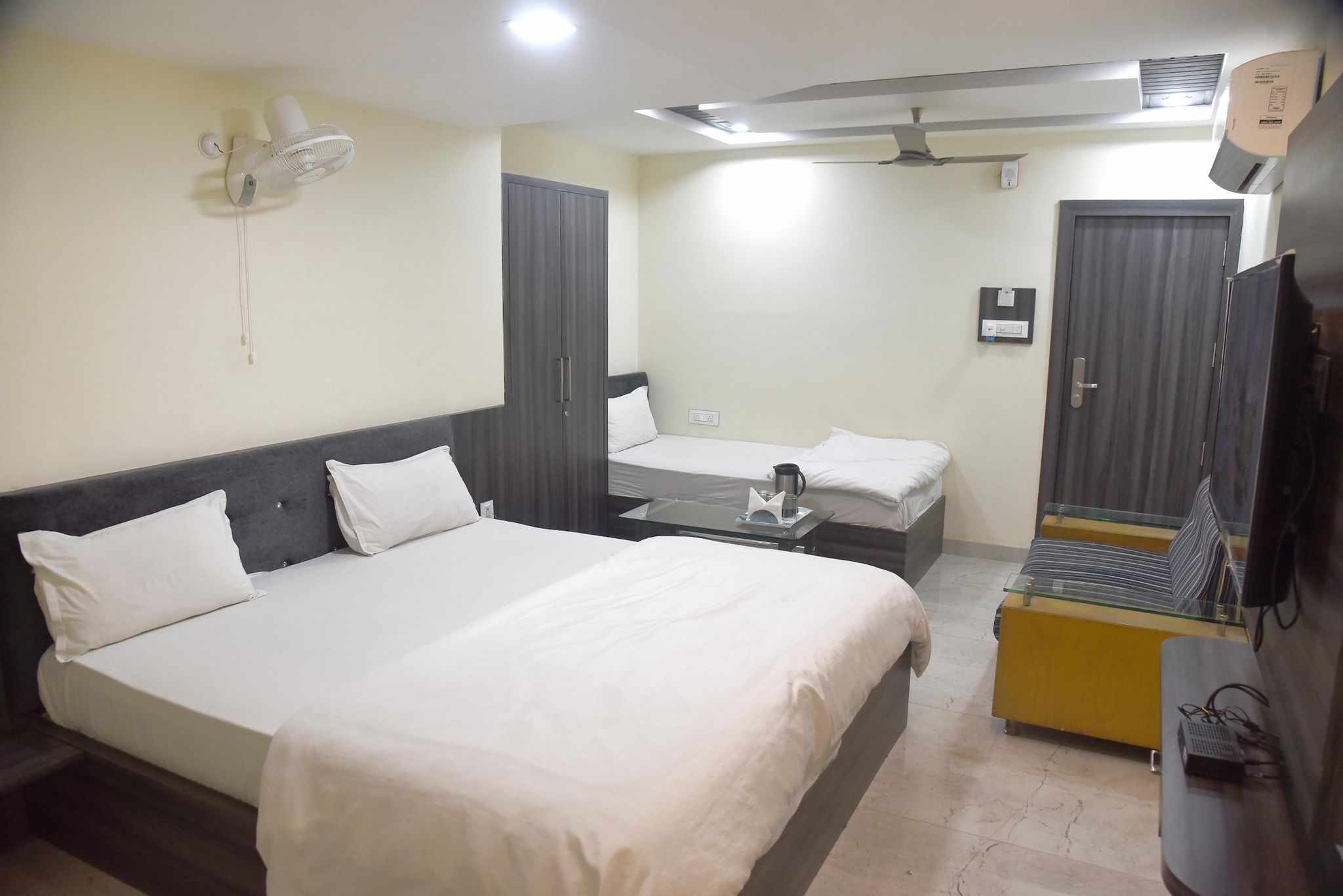 Super Delux AC room