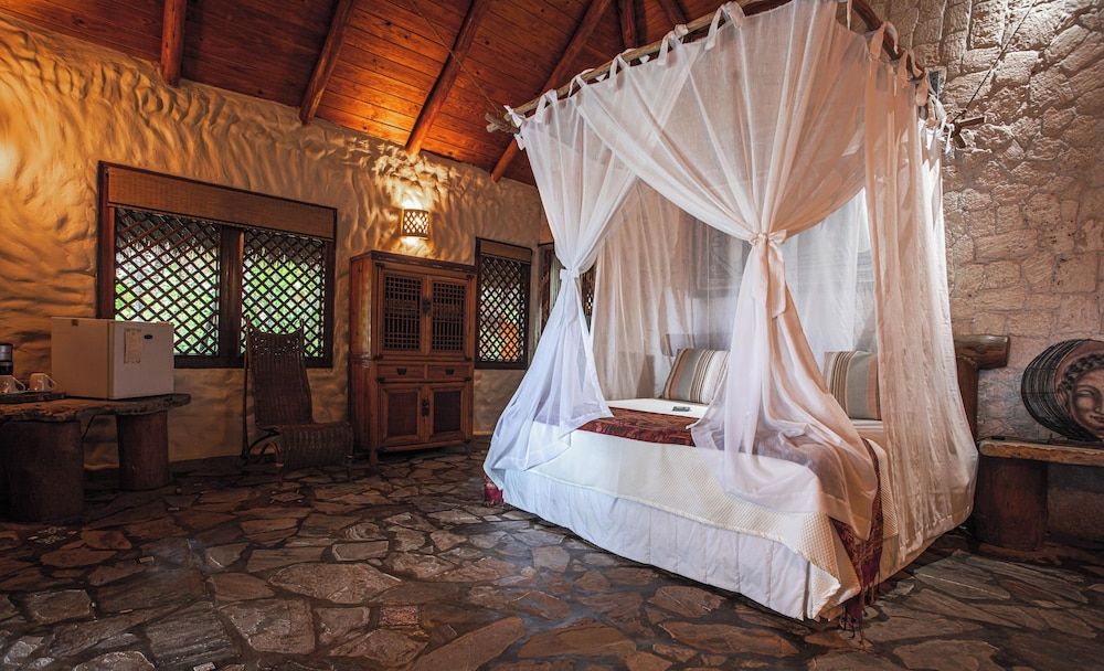 Natura Cabana Boutique Hotel & Spa by Mint Basic Room, 1 King Bed 5