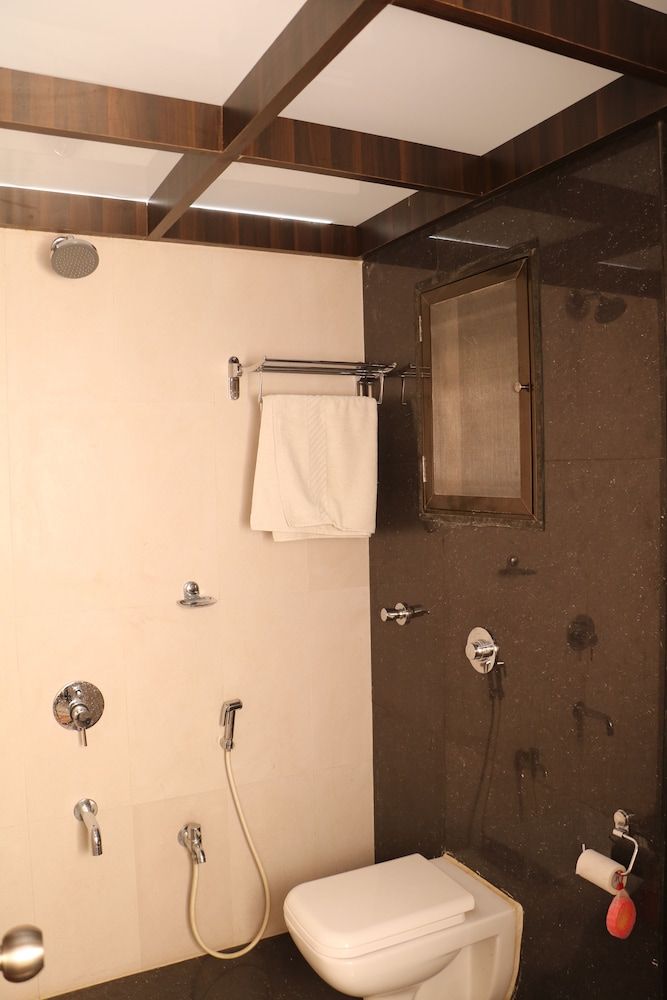 undefined Hotel Grand Residency 9