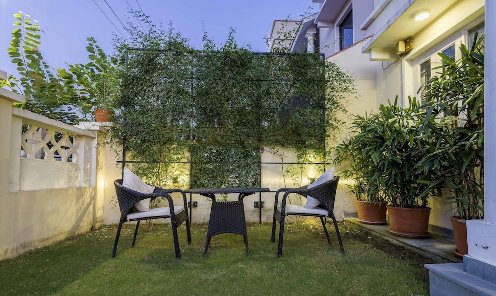 undefined Zade House 2