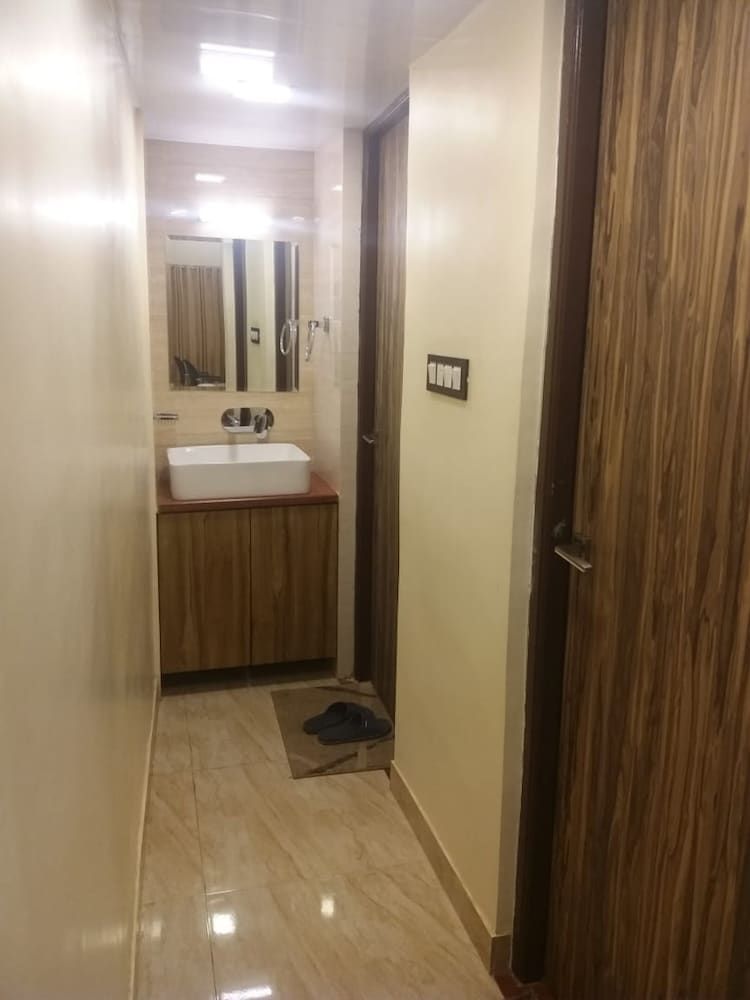 Family Room, 3 Double beds