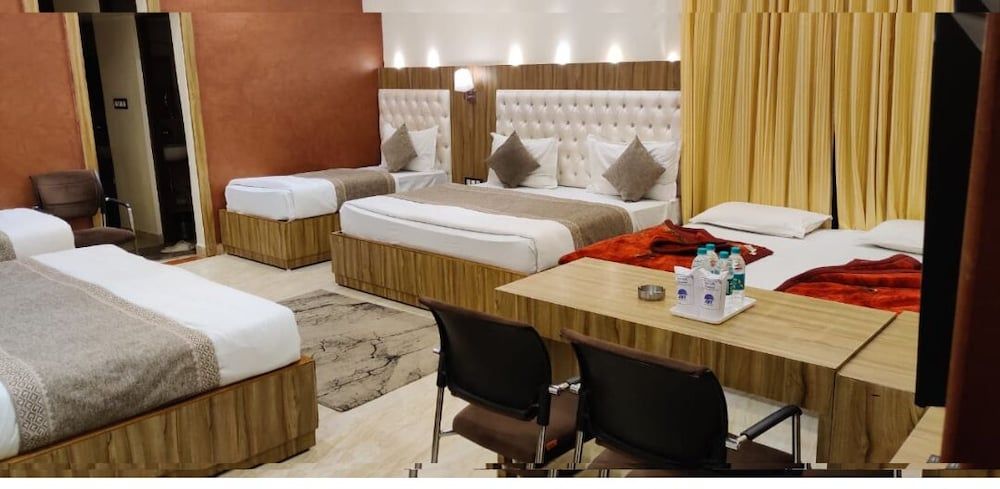 Hari Niwas - A Boutique Garden Resort Mount Abu Deluxe Double Bed Room