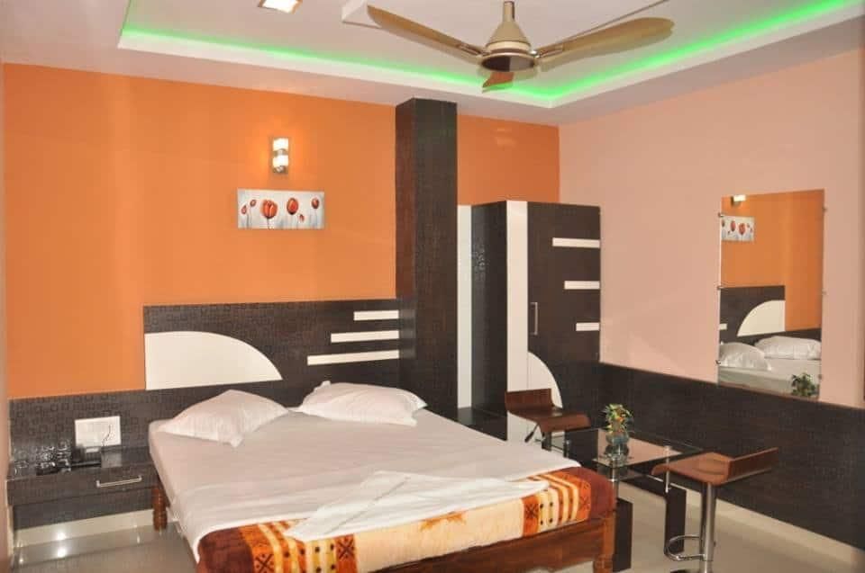 AC Deluxe Single Room - Intech Generic