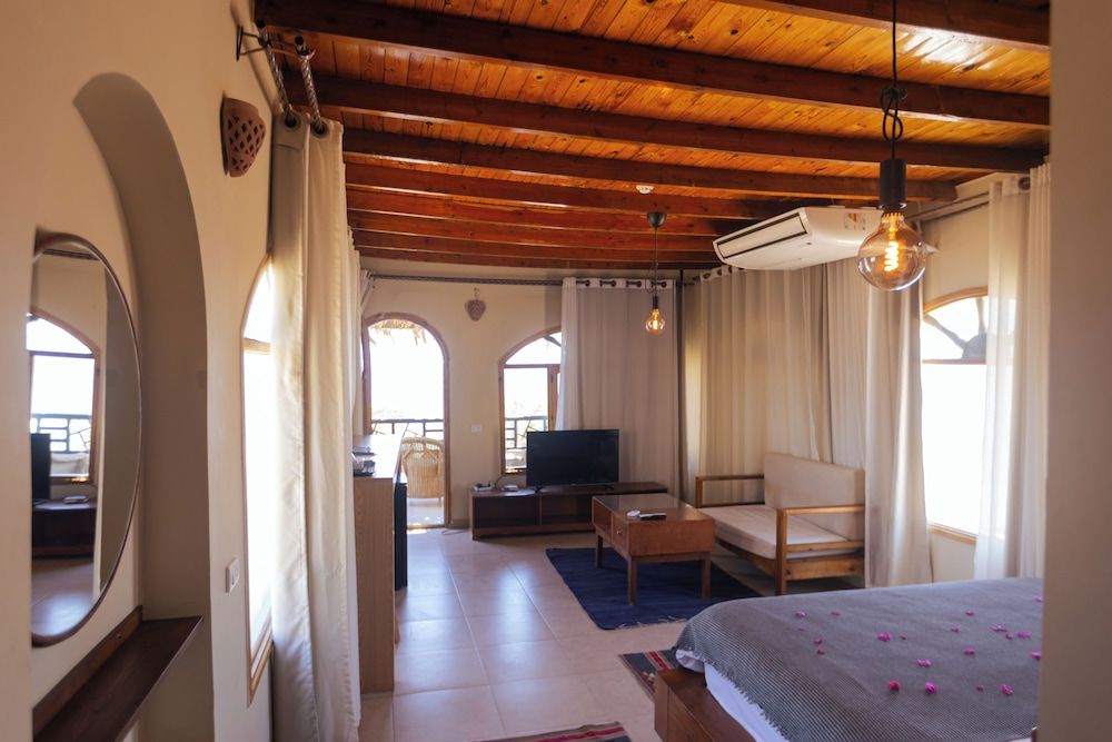 Bedouin Moon Hotel Panoramic Room 12