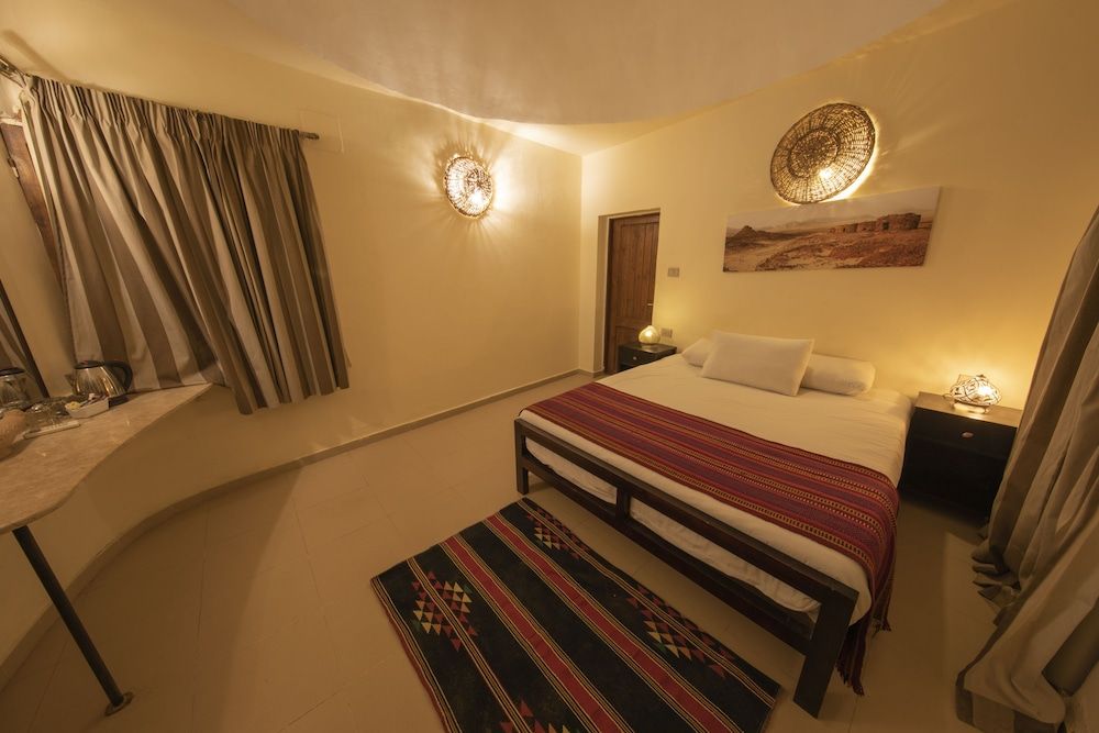 Bedouin Moon Hotel Superior Room, 1 Queen Bed, Mountain View