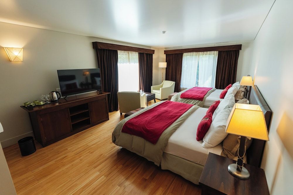 Loi Suites Chapelco Hotel Habitación Cuádruple Superior 4