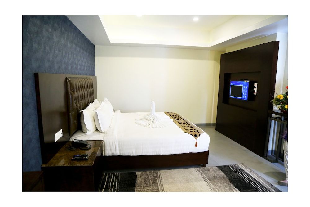 Hotel Piyush Inn Suite Room 2