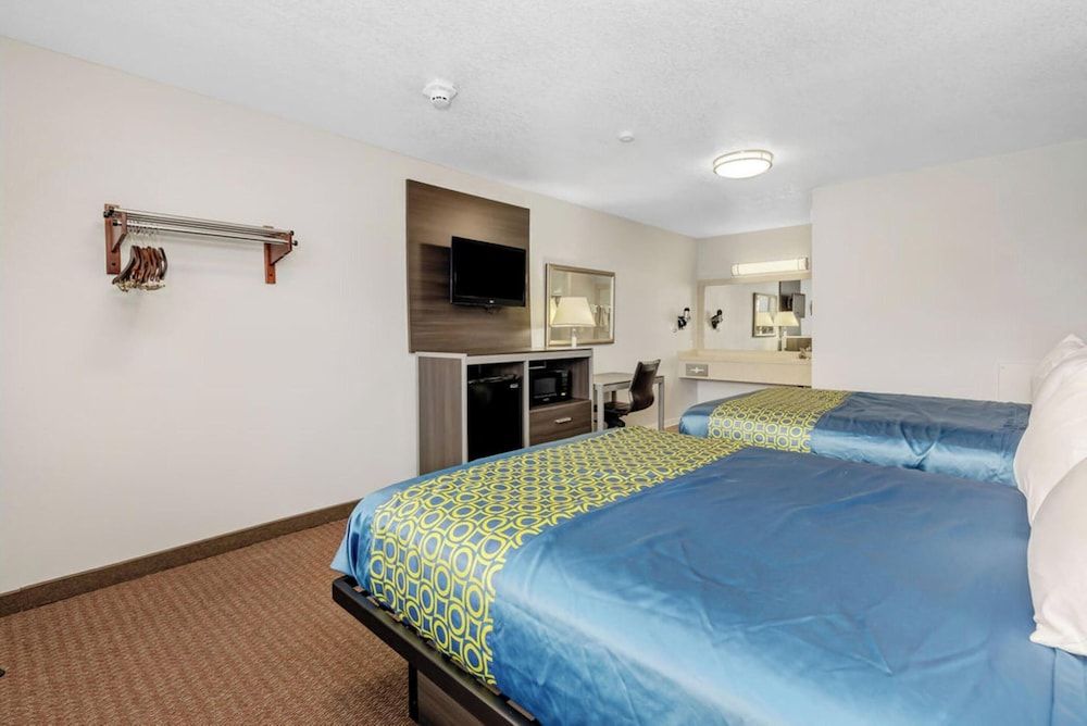 Room, 2 Queen Beds