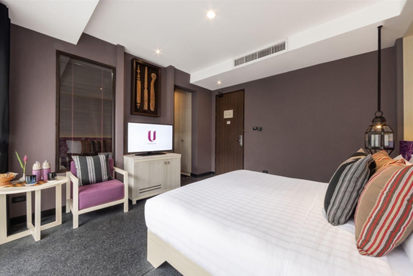 Superior with Bathtub (24 Hours Use of Room)