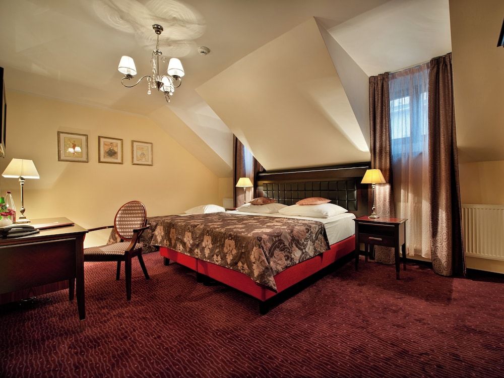 EA Embassy Prague Hotel Standard Double or Twin Room 7