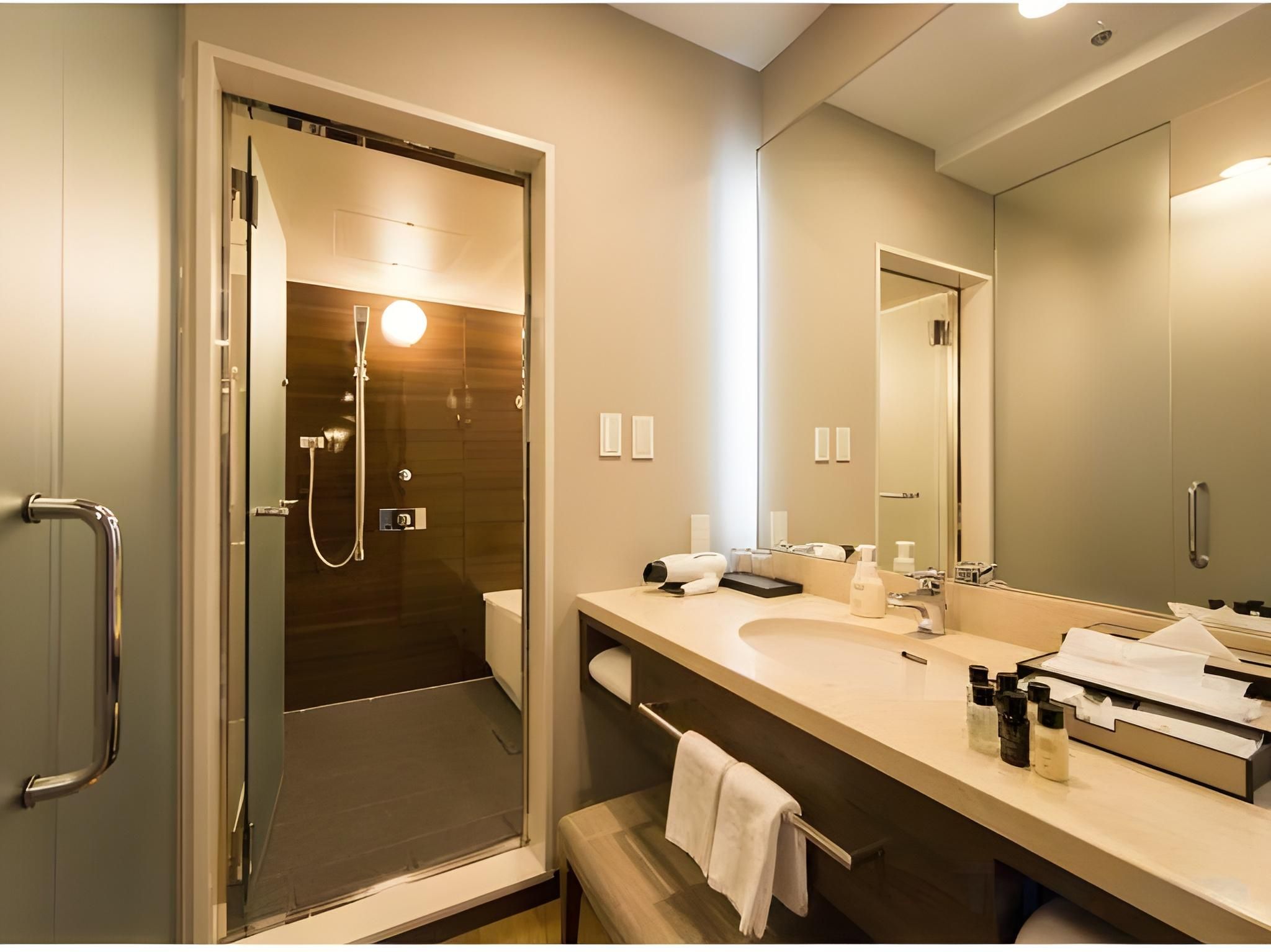 Kawasaki Nikko Hotel Executive Corner Queen Room - Non-Smoking 3