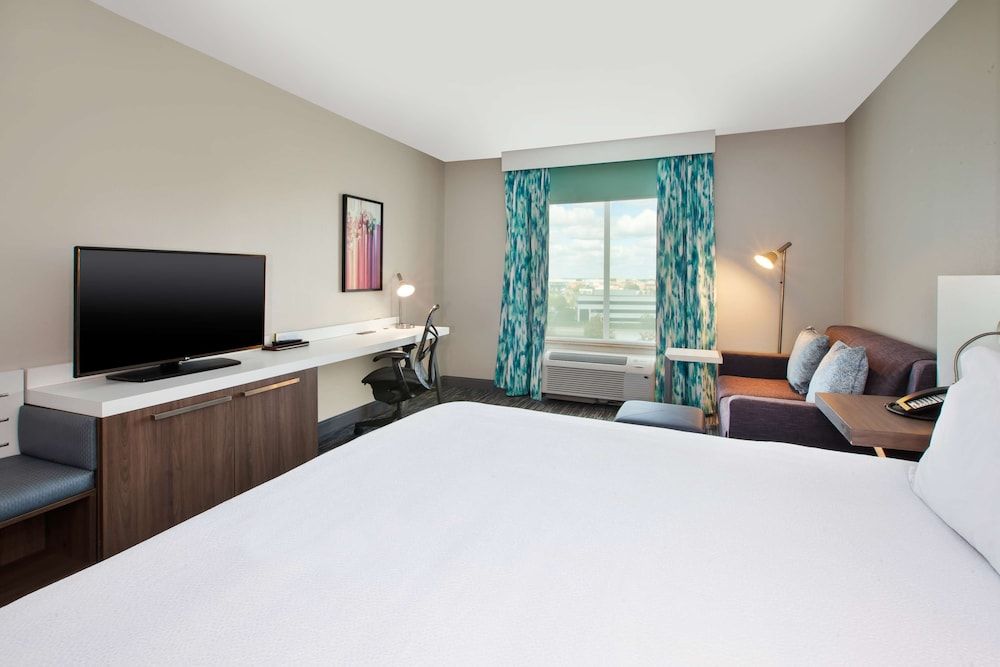 Room, 1 King Bed, Accessible