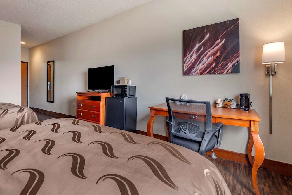 Room, 2 Queen Beds, Accessible, Non Smoking (Roll-In Shower)