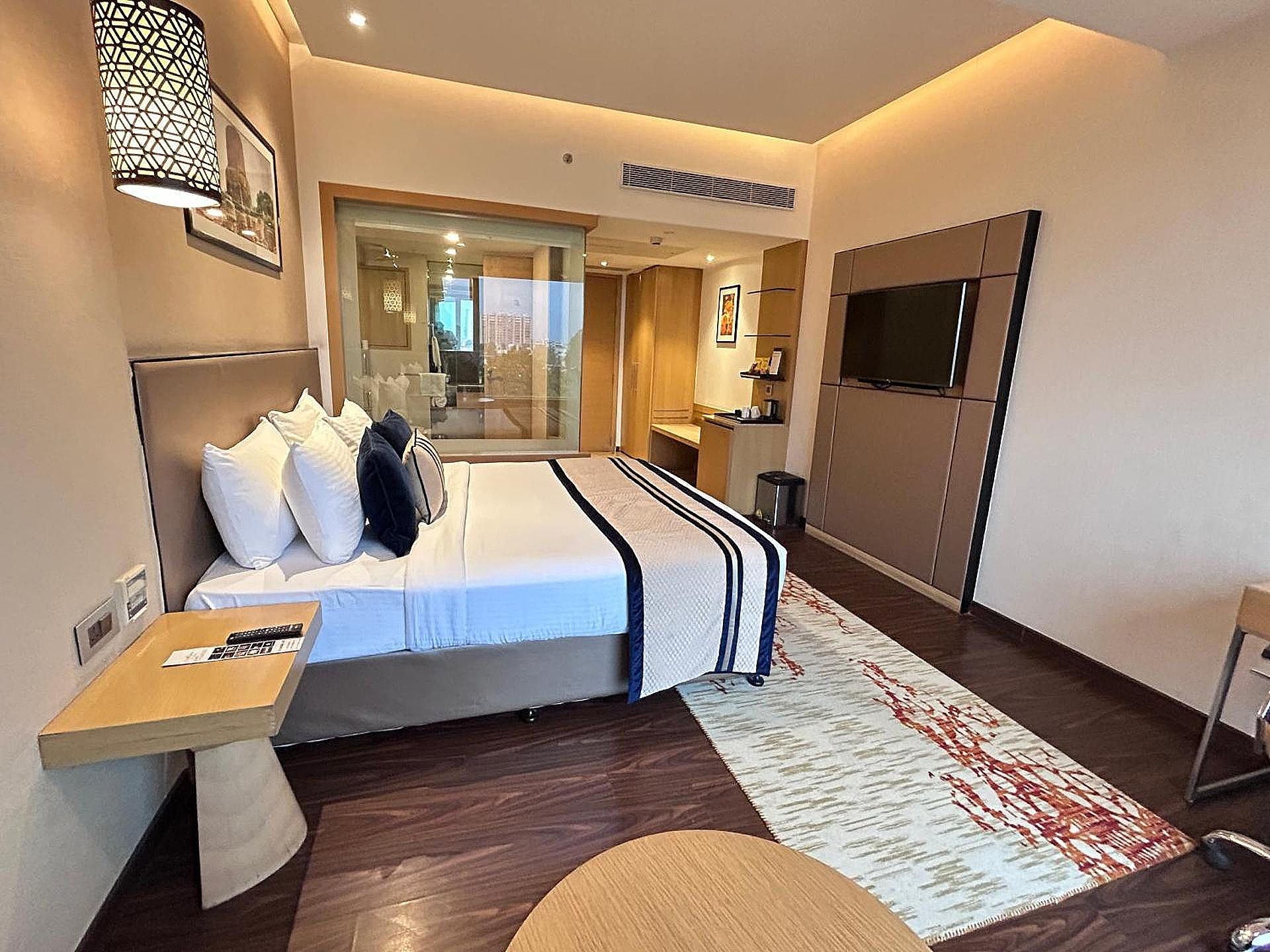 Club Twin Room