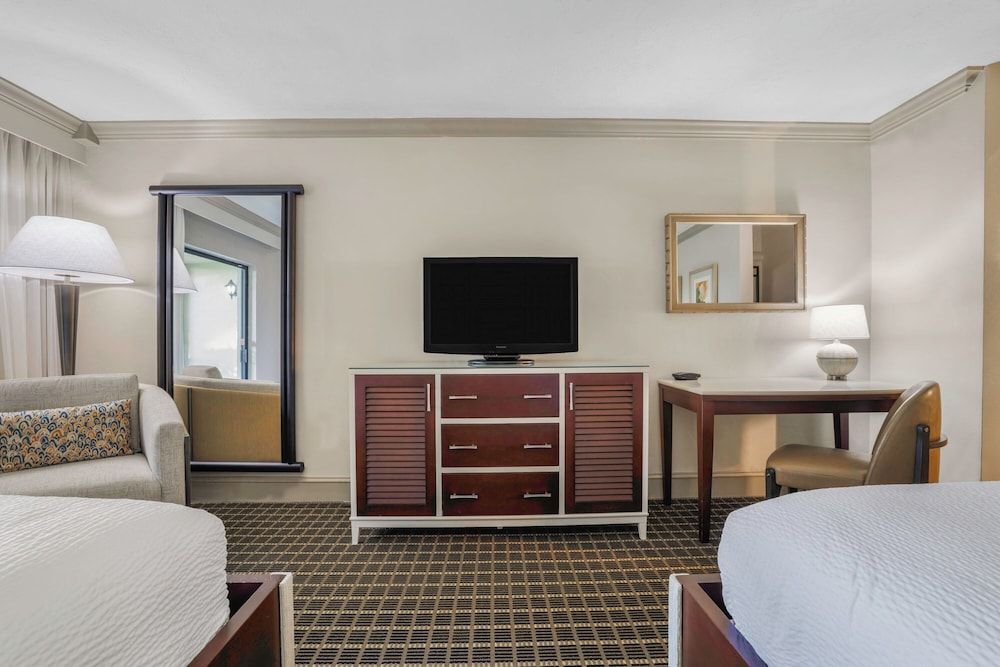 Resort View Two Queen Beds