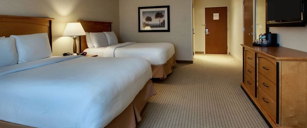 Hollywood Casino Bangor Deluxe Room, 2 Queen Beds, Non Smoking, City View