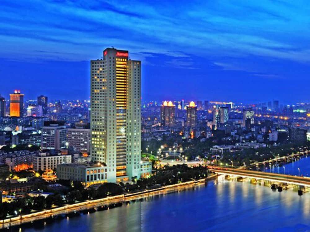 Ningbo Marriott Hotel Deluxe Room, 1 King Bed, River View 8