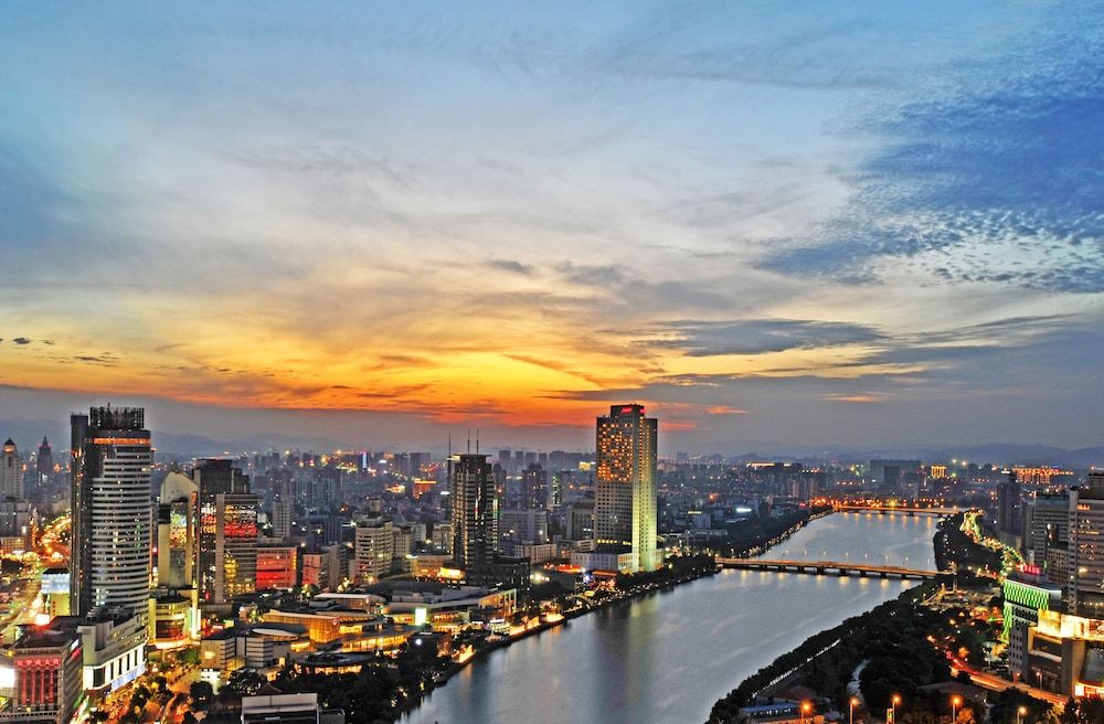 Ningbo Marriott Hotel Deluxe Room, 1 King Bed, River View 7