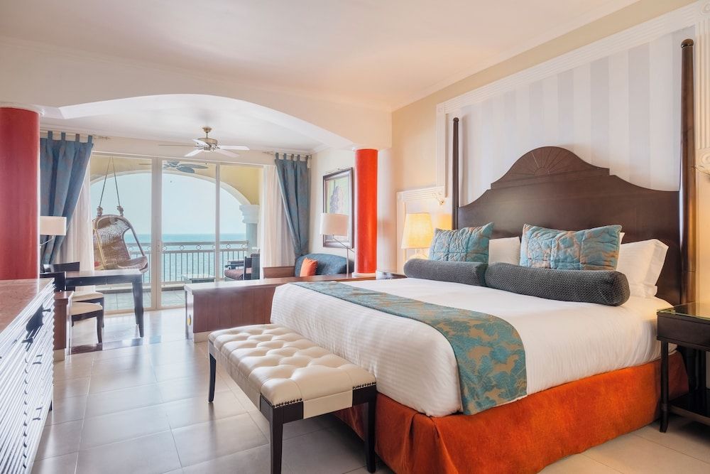 Suite, Oceanfront (Butler Service)