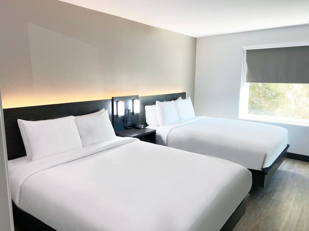 Hawthorn Extended Stay by Wyndham Hobbs Suite, 2 Queen Beds, Non Smoking, Kitchen (Separate Bedroom)