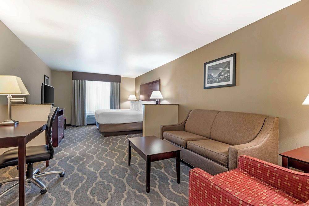 Best Western Plus Burleson Inn & Suites