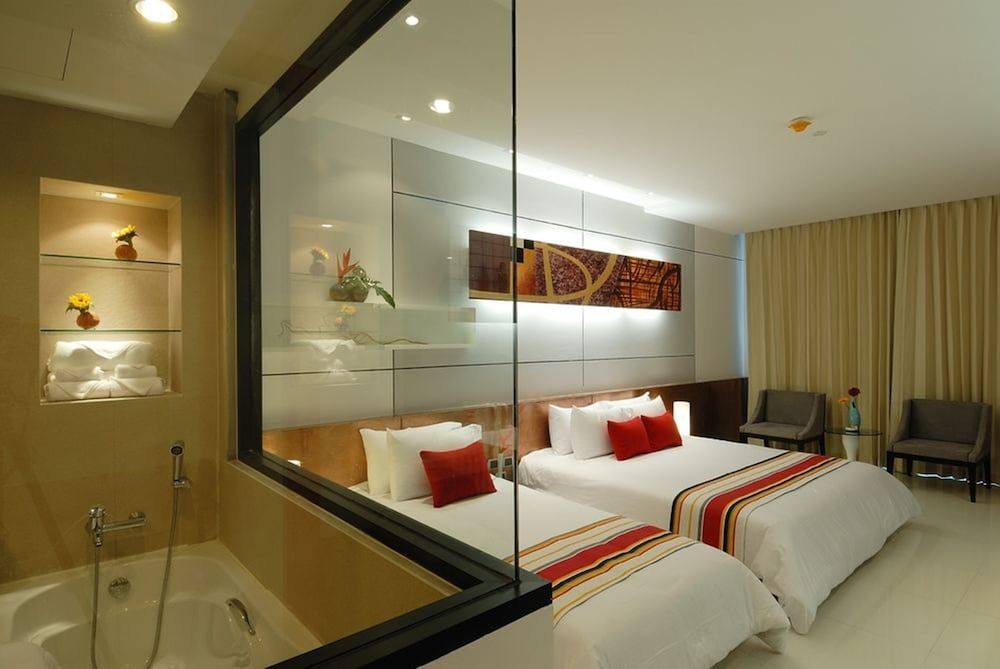 The Zign Hotel Superior Twin Room, City View 7