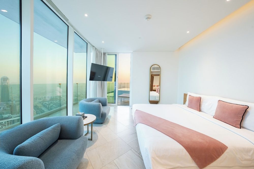 2 BED  Sky Villa w/Pool