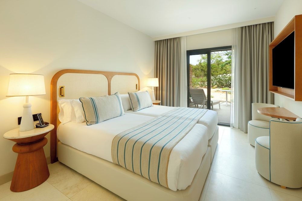 Studio Suite (Signature Level) - Club Access Included
