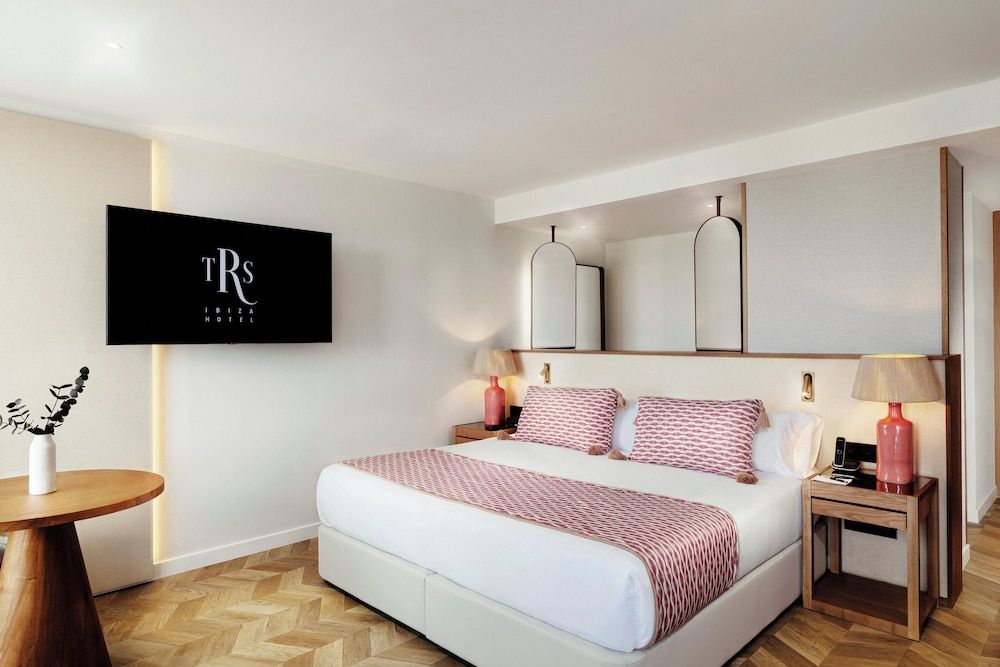 Junior Suite, Terrace (Signature Level, Jacuzzi) - Club Access Included