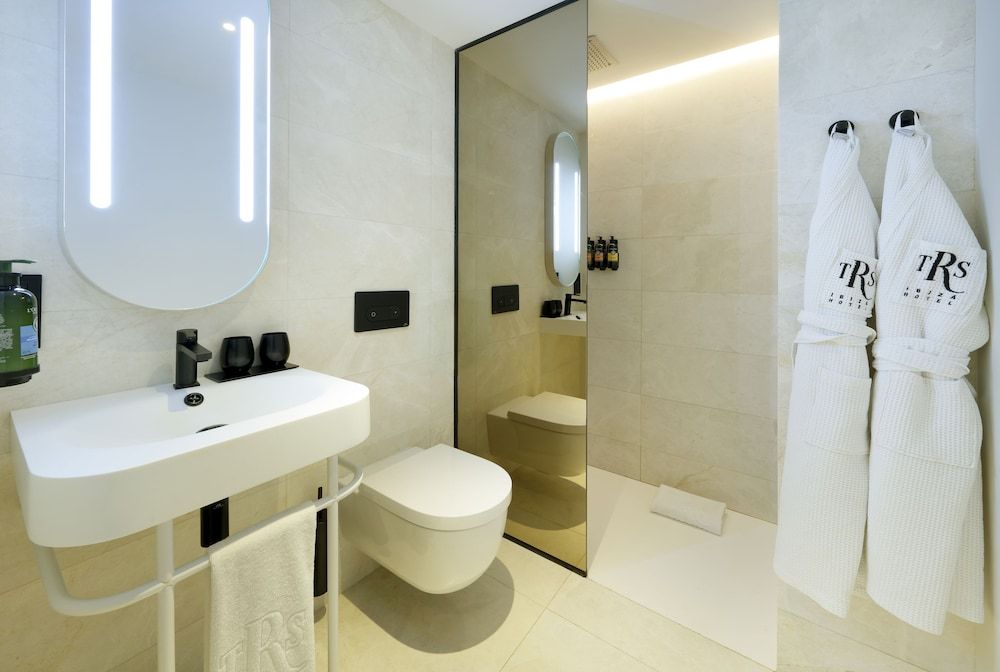 Studio Suite (Signature Level) - Club Access Included