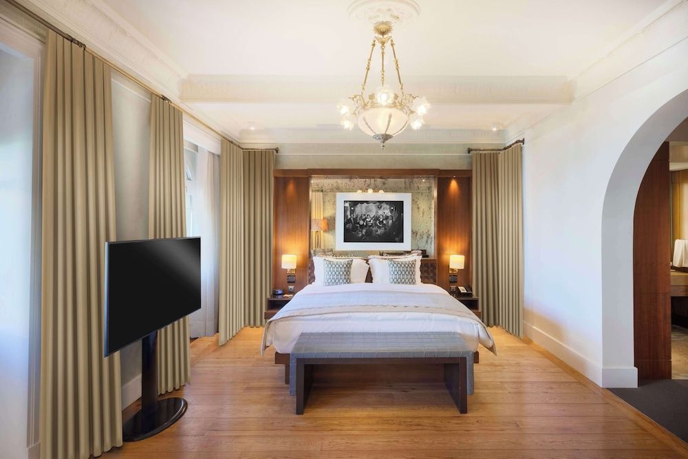 Premium Suite, 1 King Bed