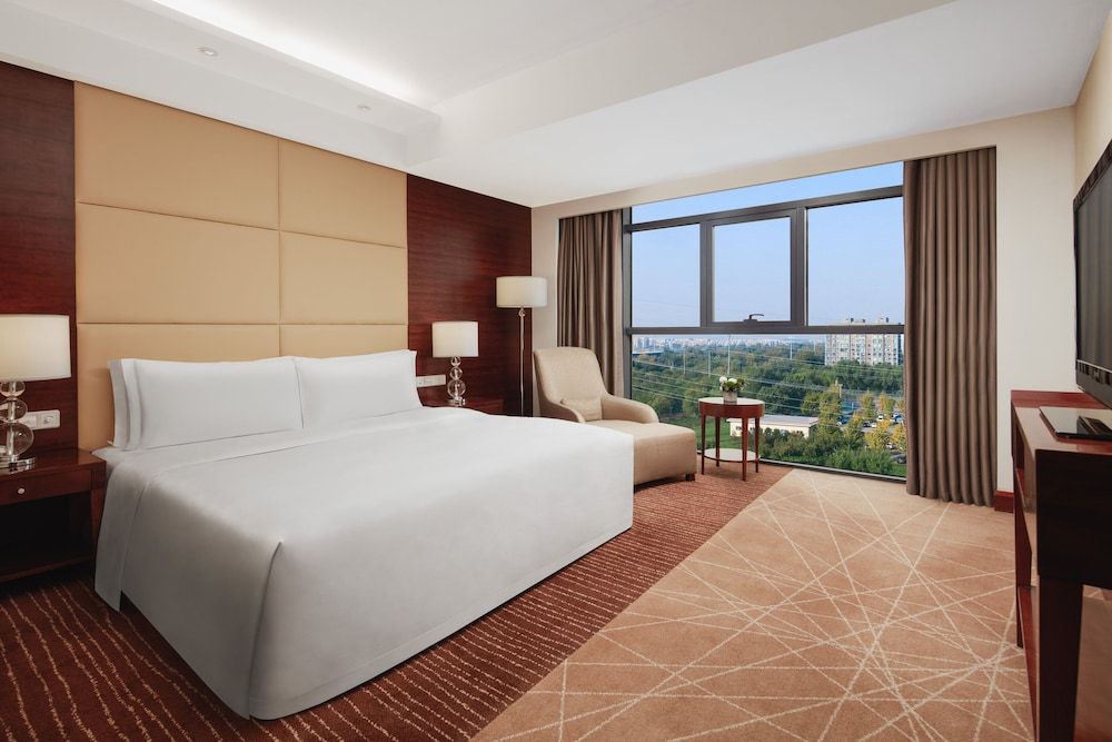 Standard Room, 1 King Bed (High Floor)