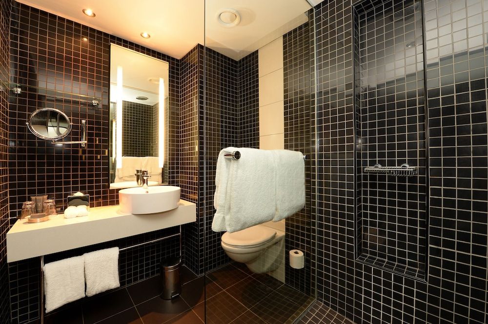 Southern Sun Rosebank Junior Suite 5