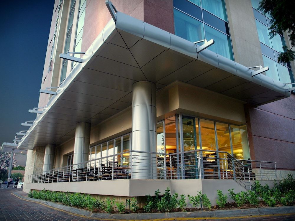 undefined Southern Sun Rosebank 4