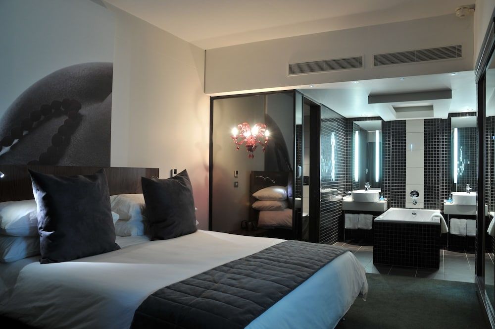 Southern Sun Rosebank, Johannesburg Suite 6
