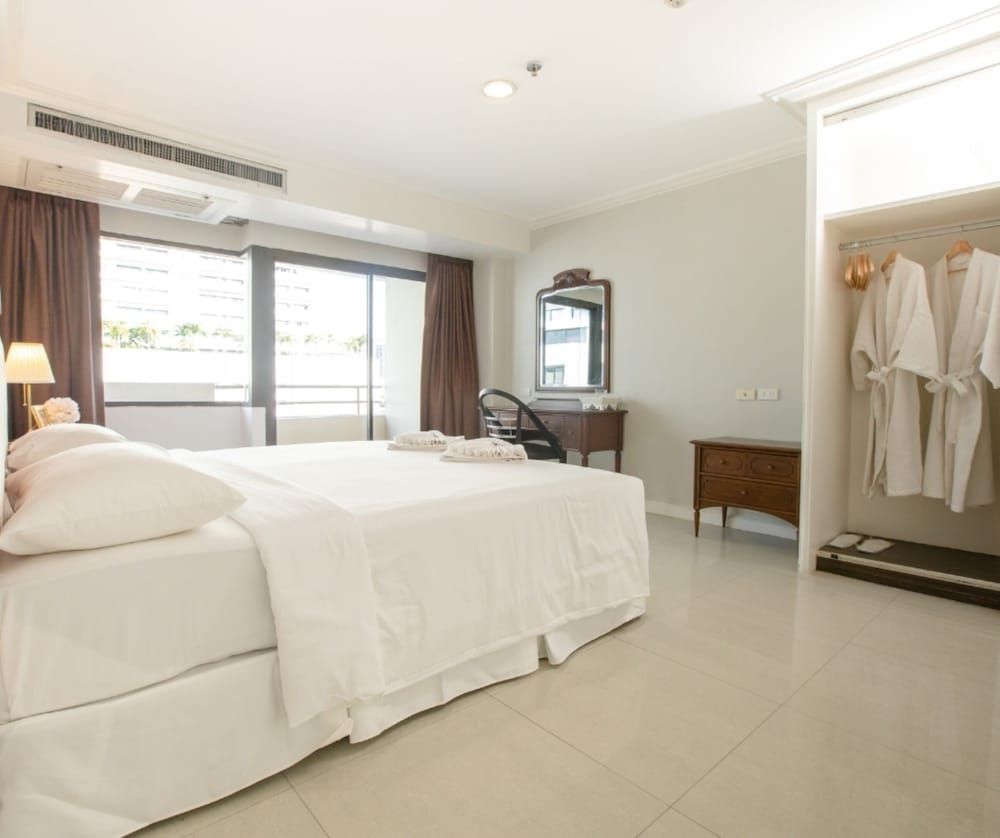 undefined Forum Park Hotel 5