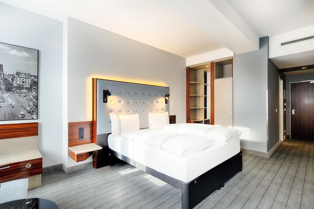 undefined Premier Inn Köln City Mediapark 4