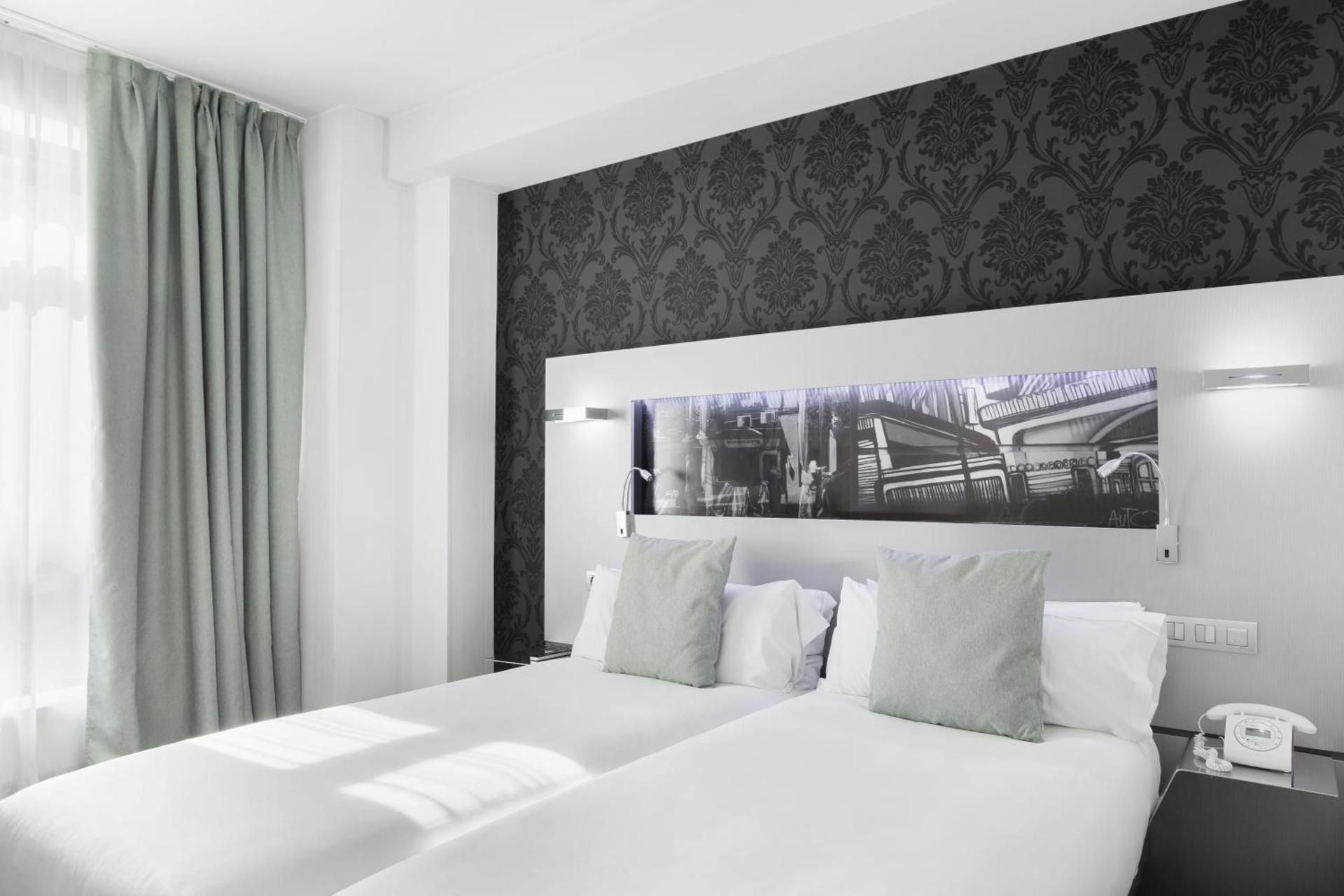 Double or Twin Room with Parking