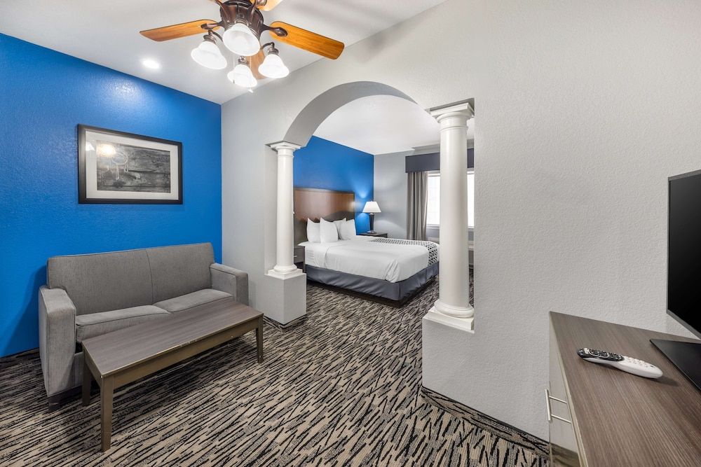 Suite, 1 King Bed, Non Smoking, Refrigerator & Microwave
