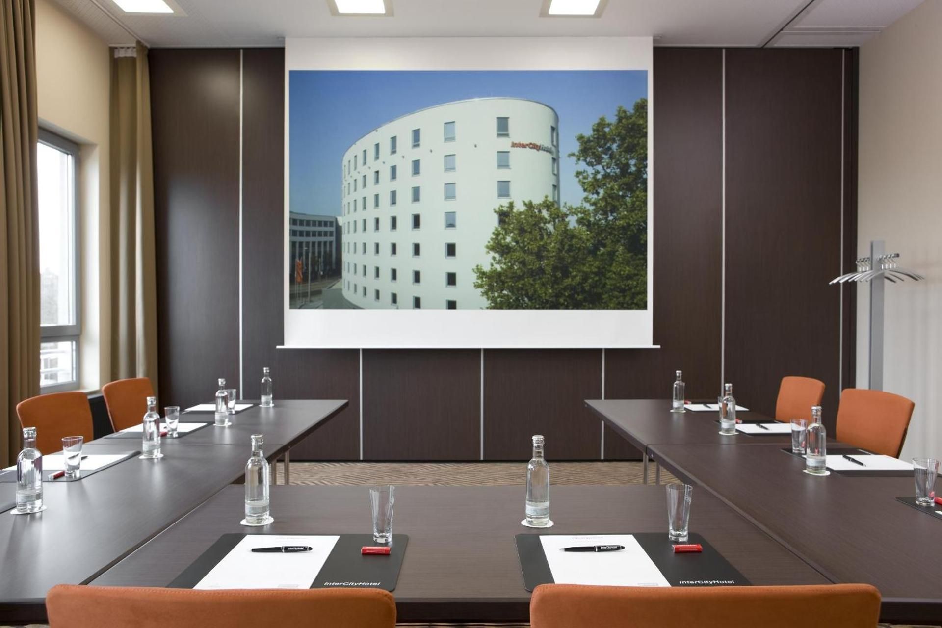 meeting room / ballrooms