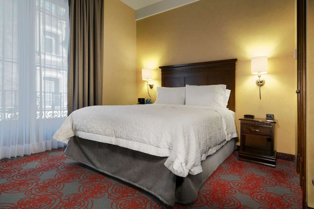 Hampton Inn & Suites Mexico City - Centro Historico Standard Queen 4