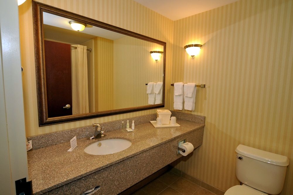 undefined Comfort Suites Mahwah - Paramus 10