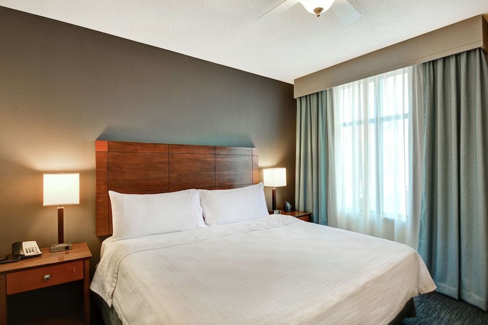 Studio, One King Bed, Accessible