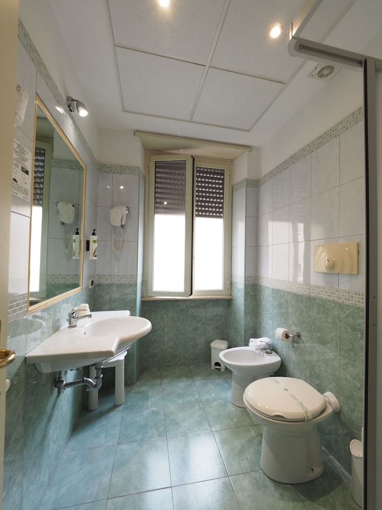 Hotel Osimar Twin Room, 2 Twin Beds 8