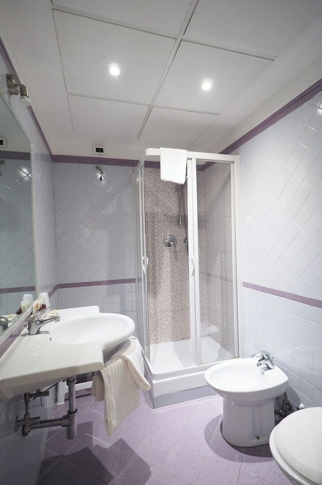 Hotel Osimar Twin Room, 2 Twin Beds 7