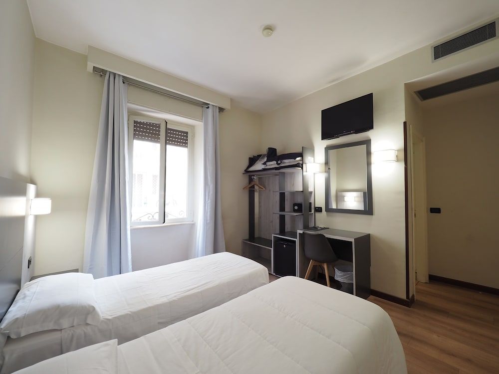 Hotel Osimar Twin Room, 2 Twin Beds 4