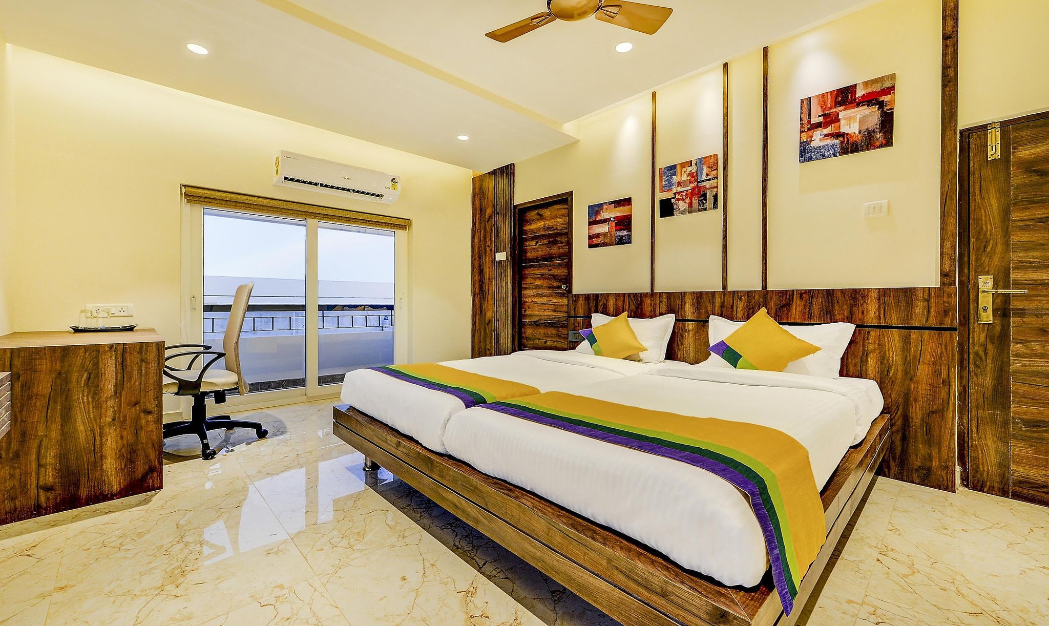 undefined Itsy Hotels Mirra 5