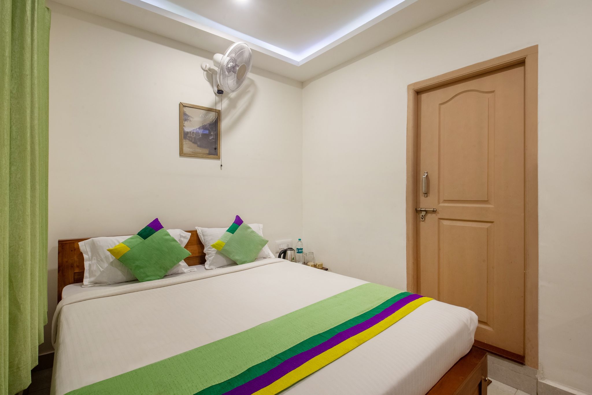 Mahogany Single Room-Edelweiss Tokio-YCHS