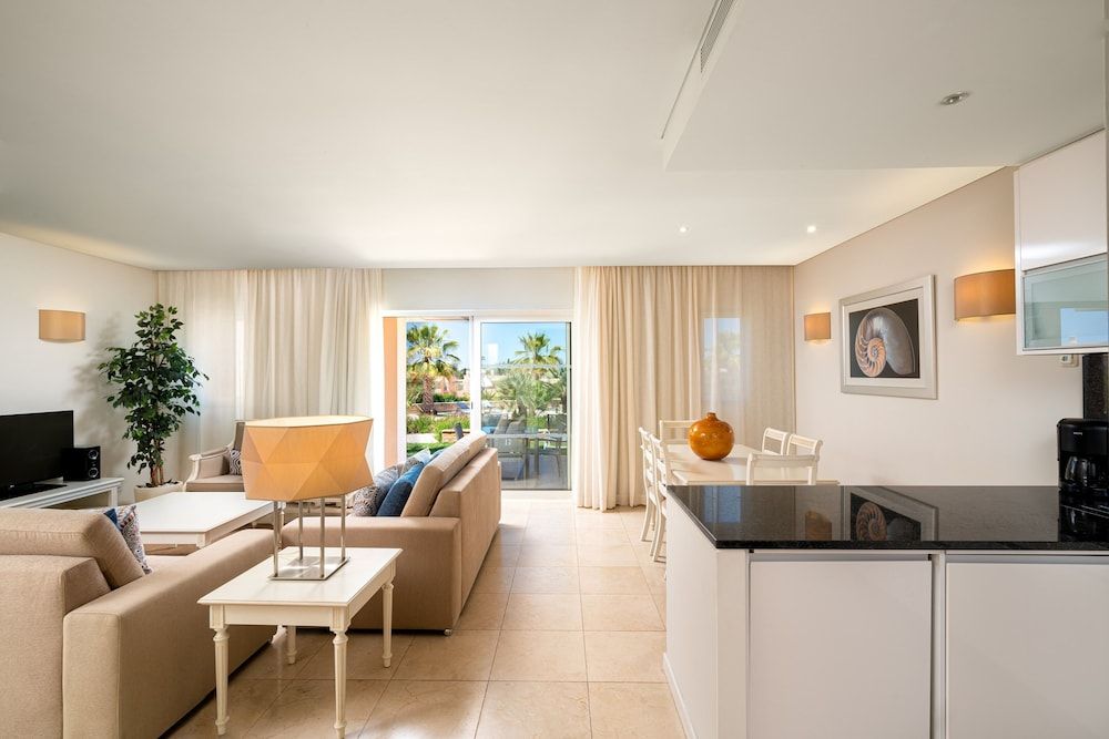 Monte Santo Resort Luxury Townhome, 3 Bedrooms, Garden View 8