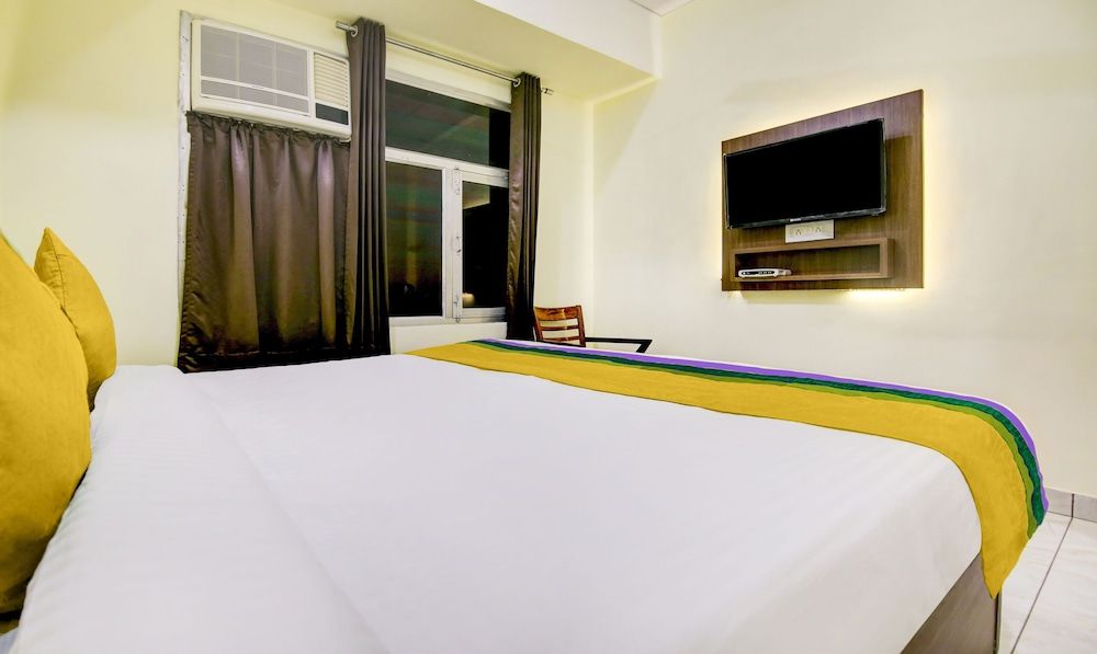 Itsy Hotels Oasis Inn Standard Double Room 5